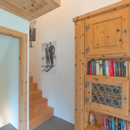 Chesa Lagrev 1 Apartment